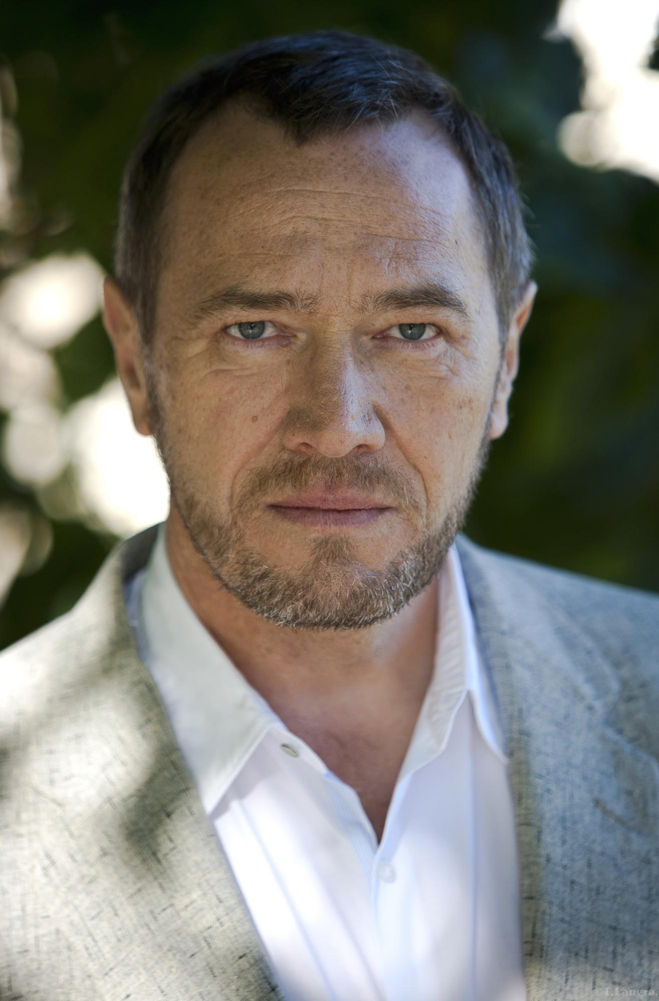 Актер оливье 7. Оливье грюнер французский актёр. Оливье мегатона. Актер оливье 7. Оливье актер.